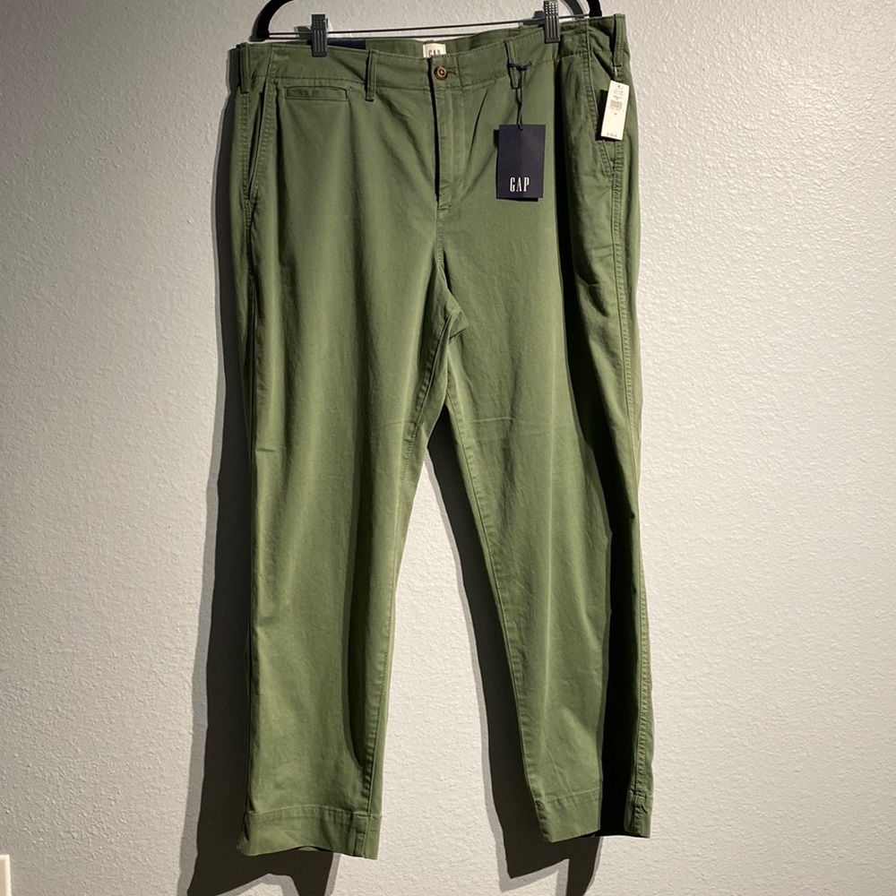🆕 GAP straight Khaki pant